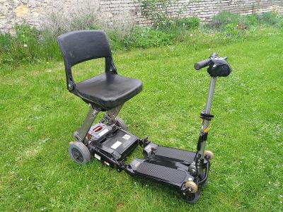 Elektrický invalidní vozík (skládací)
