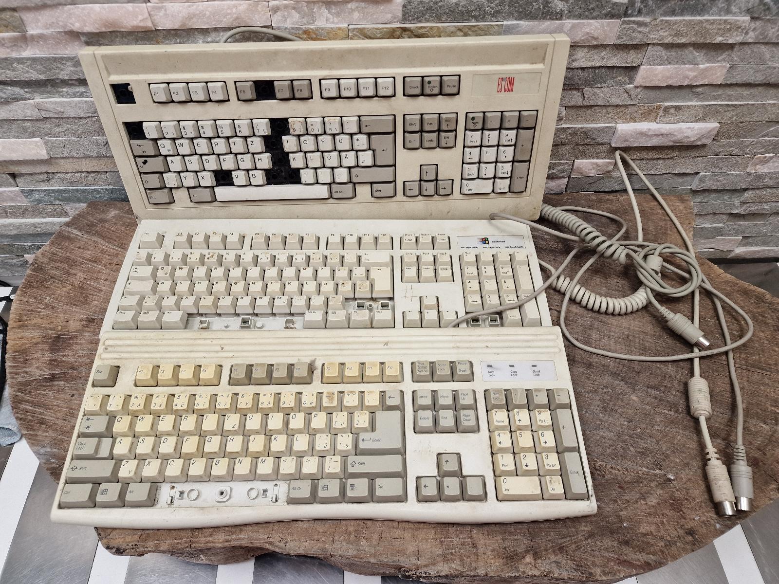 3x Historická klávesnica na diely / doplnenie - Počítače a hry