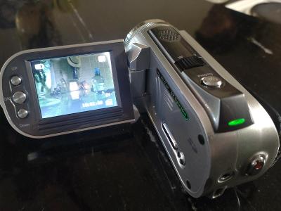Videokamera s SD 32gb