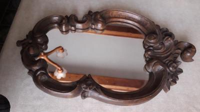 Krásné, vyřezávané, dřevěné zrcadlo 