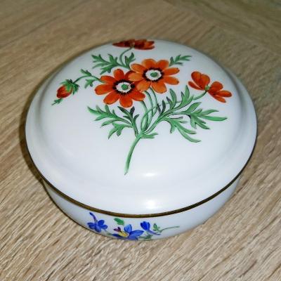 porcelánová dóza s květinami, Meissen, Míšeň