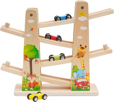 Dětská dřevěná autodráha - hra s autíčky pro děti od 18 měsíců