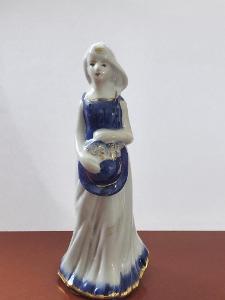 Porcelánová figurka dáma s kloboukem