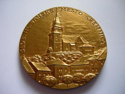 Medaila - Pohľad na vežu, A. Hám, bronz - 1. republika. Od 1 Kč...