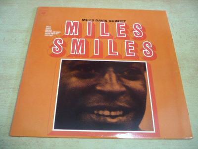 LP MILES DAVIS QUINTET / Miles Smiles / USA