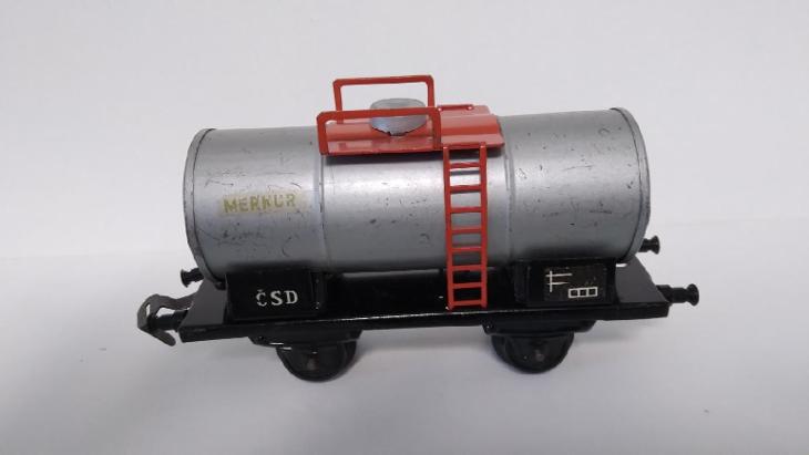 Merkur cisterna nákladní vagón č.18. - Modelová železnice