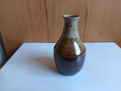Vázička - kunštátská keramika