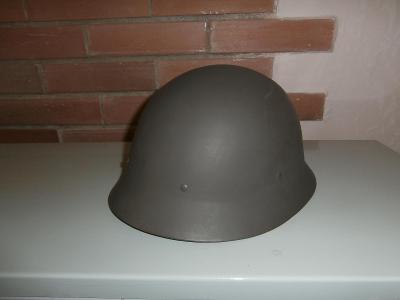 Švédská helma M26