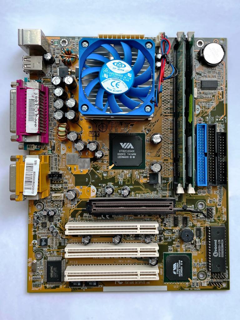 Asus CUV4X-CM (OEM) + Celeron 950 MHz + chladič + 192 MB RAM - Počítače a hry