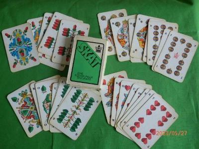 Starší hrací karty Mariášové - vyrobeno v Německu - slušný stav