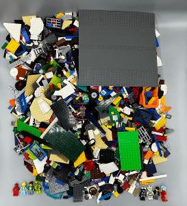 Lego mix 4.5 kg s figurkami
