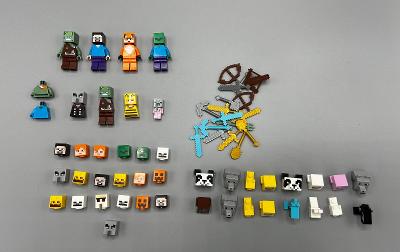 Lego Minecraft Figurky + části figurek a zvířat