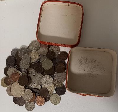 Krásna stará krabička, plná Rakúsko – Uhorských mincí!