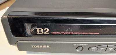 Toshiba B2, video cassette player, model: VCP-B2CZ.