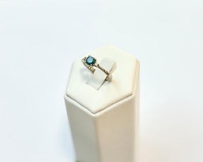 zlatý prstýnek s modrým diamantem 0,40ct