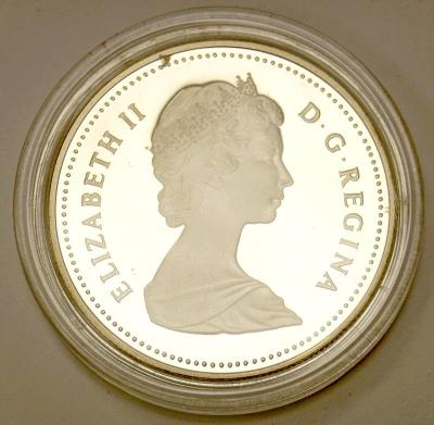 1982 (KANADA) - 1 Dollar - Elizabeth II Regina, Stříbro Ag (1921)