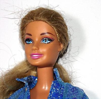 Panenka Barbie 1998 Mattel 10278-22