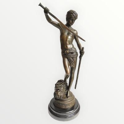 Vítězství Davida nad Goliášem - bronzová soška - ​​David a Goliáš