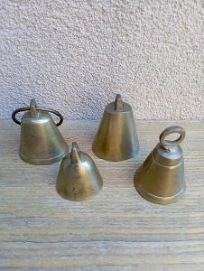 4 x mosazný zvoneček 