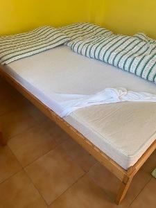 Dve postele a matrace 80 cm - predaj aj zvlášť, OLOMOUC