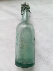 Historická lahev s porcelánovým uzávěrem A. MUNZAR NECHANICE TELEFON 6