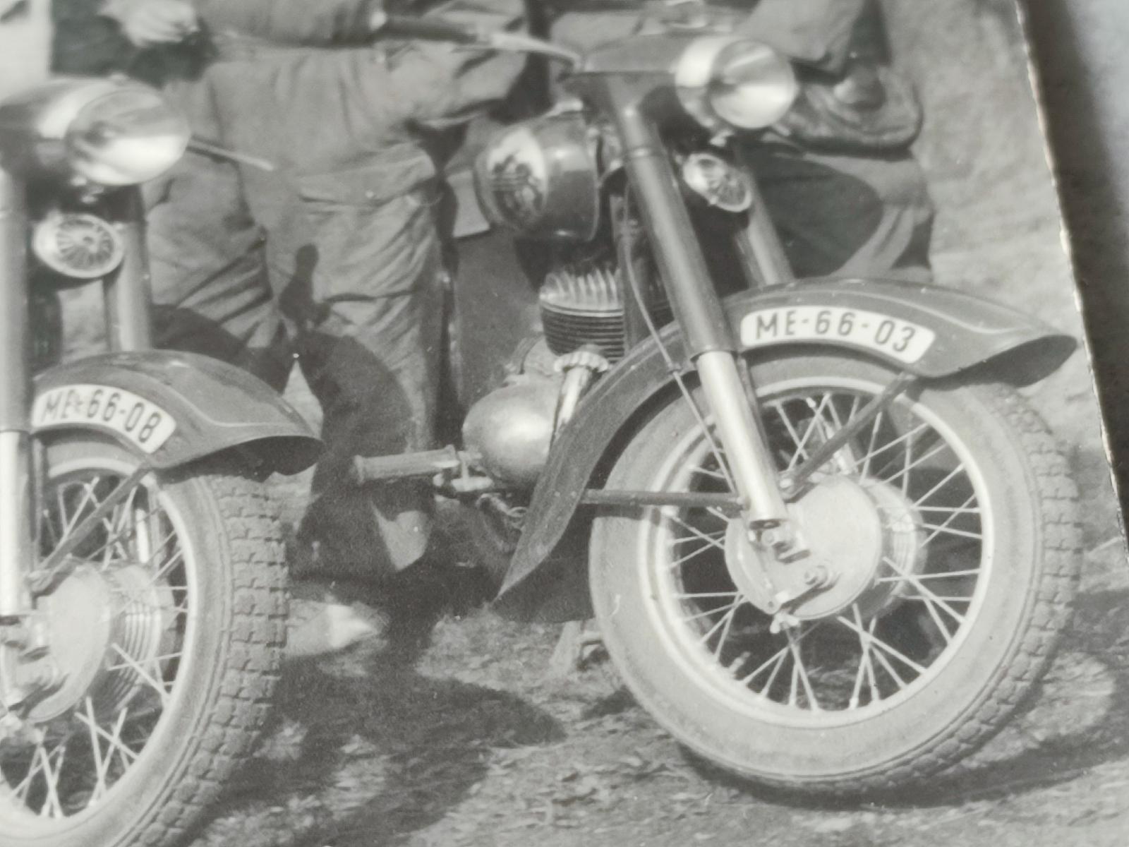 Stará fotografie závod Motorka Jawa Závodník Veterán Motocykl ČZ sport - Auto-moto