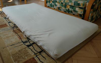 Minimálně použitý futon kokos-latex 100x210