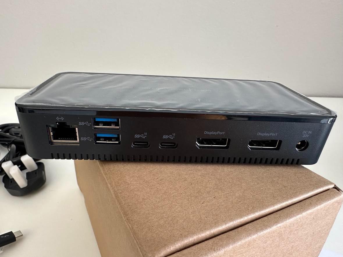 Belkin Thunderbolt™ 3 Dock Plus dokovací stanice černá - F4U109vf - Příslušenství k notebookům