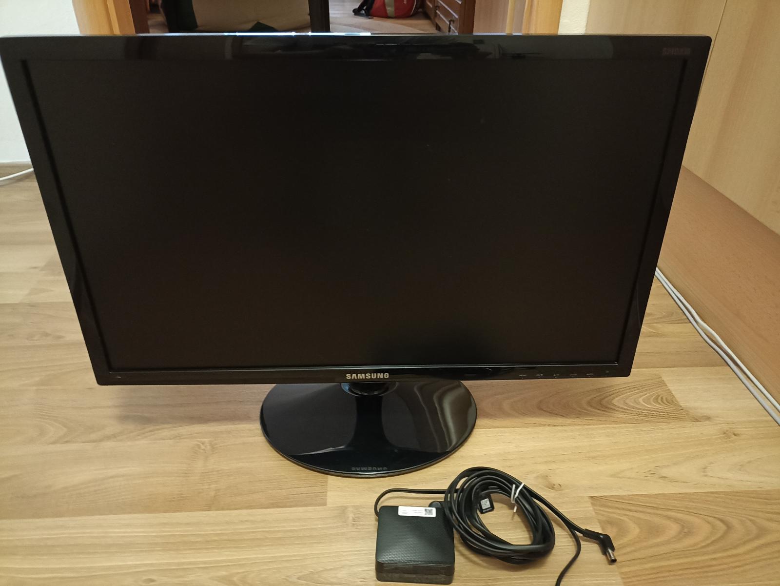 Herný LED monitor Samsung S24D330H - Príslušenstvo k PC