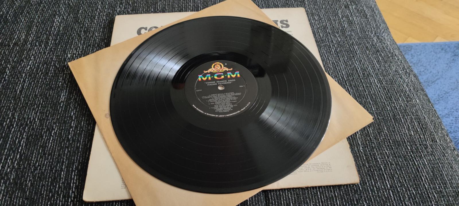Vinylová doska LP Connie Francis-Sings Italian Favorites