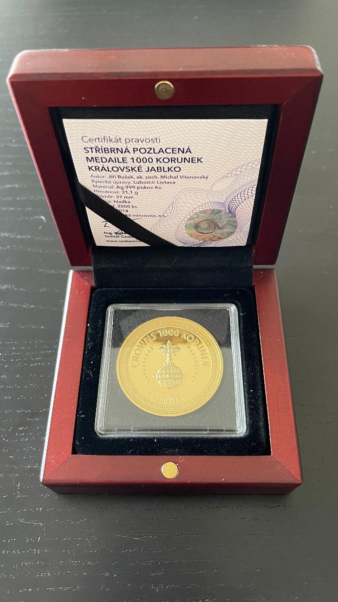 Strieborná pozlátená medaila 1000 koruniek - Kráľovské jablko - Numizmatika