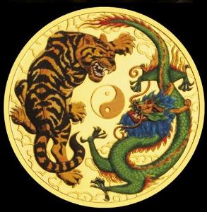 2 mýtická božstva , Drak a Tygr ,  pozlacená medaile , 45 mm