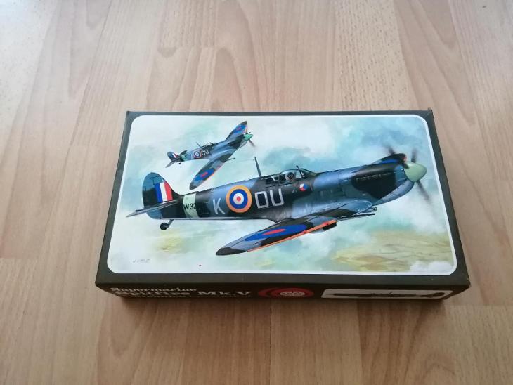 Supermarine Spitfire Mk-V 1:72 Smer | Aukro