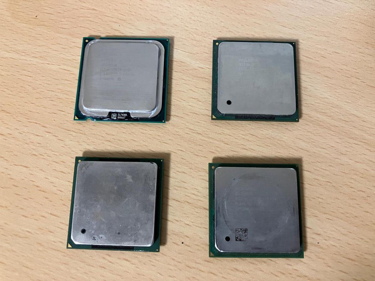 4x procesor Intel Celeron - Počítače a hry