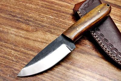 89/ Lovecky nůž. Nůž z vysoce uhlíkové oceli 1095. Bushcraft