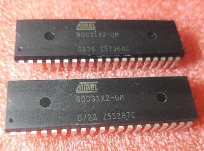 Atmel TS80C31X2-UM 8-Bit CMOS Microcontroller