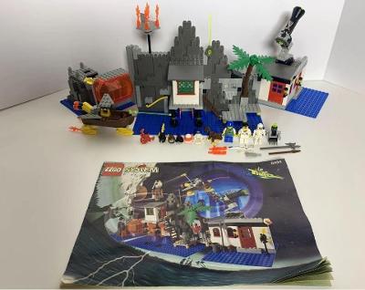 Lego 6494 Time Cruiser, Výzkumná laboratoř z 90 let