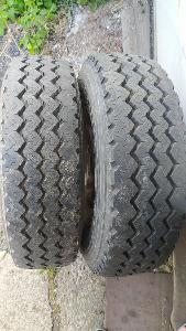 2 celoroční pneumatiky Michelin 215/75R14C 11,00mm 