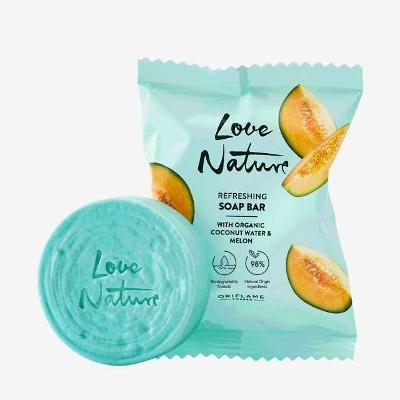 Osvěžující mýdlo s bio kokosovou vodou a melounem Love Nature