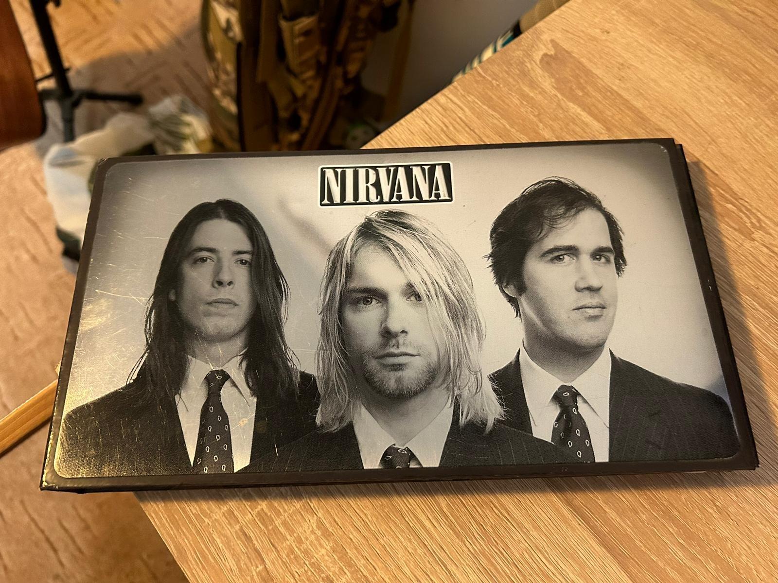 Diskografia Nirvana With the Lights Out CD set - Hudba