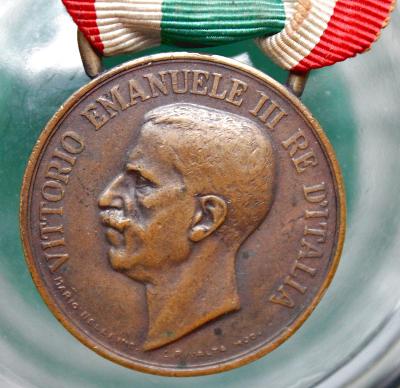 Vittorio Emanuele III , Itálie , Medaile (t1/8)