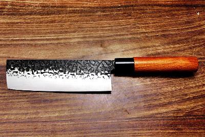K21/ Kuchynsky nůž. NAKIRI, OSTRY AKO BRITVA, VG-10
