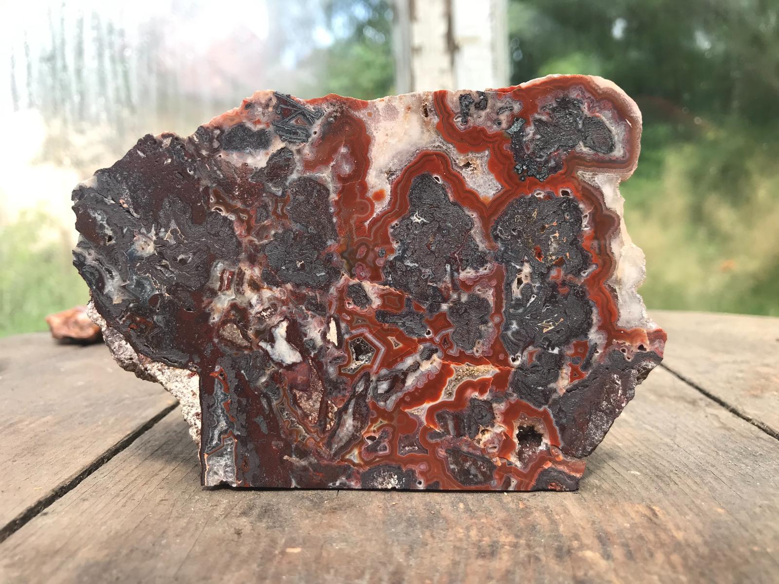 Achát - Červená Halža - Minerály a skameneliny