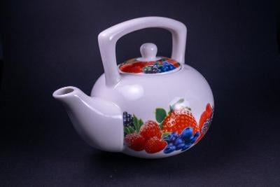 Malá čajová konvička - Teekanné  * Obrázek  jahody a lesní plody