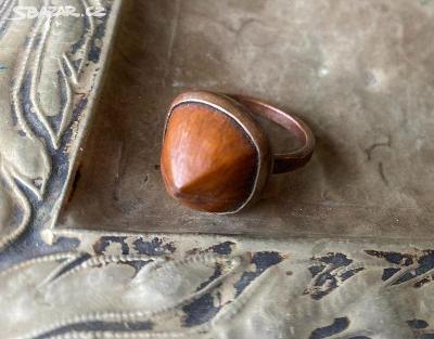 Měděný prsten, pekanový ořech, oříšek vel. 59