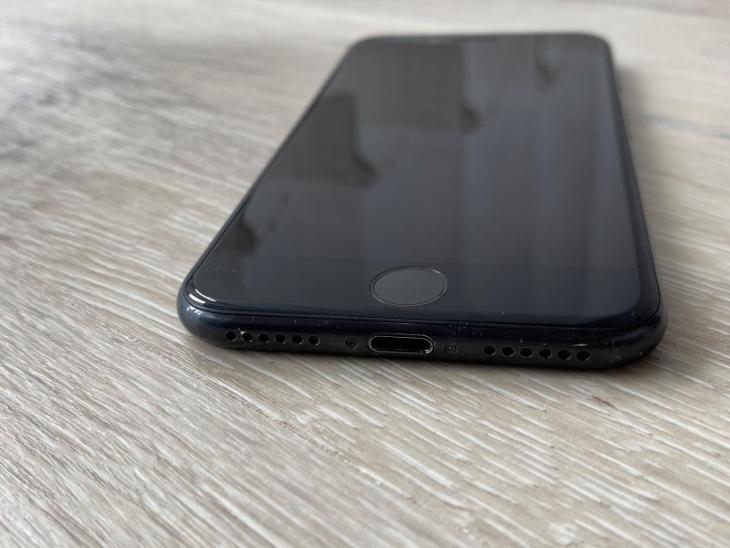 iPhone 7 32GB Čierny - Mobily a smart elektronika