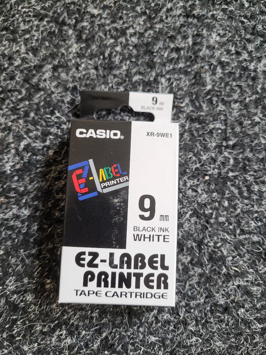 Popisovacia páska CASIO EZ-LABEL XR-9WE1, 9mm, Black Ink on White Tape - Tlačiarne, príslušenstvo