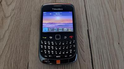 Blackberry 9300 na ND, včetně baterie.