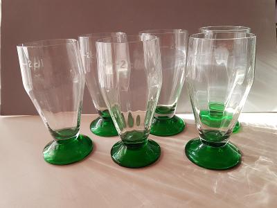 Krásné skleničky se zelenou nohou 200 ml