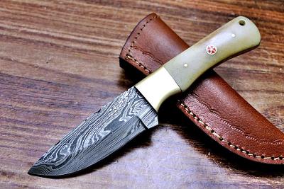 205/ Damaškový lovecký nůž. Rucni vyroba.  